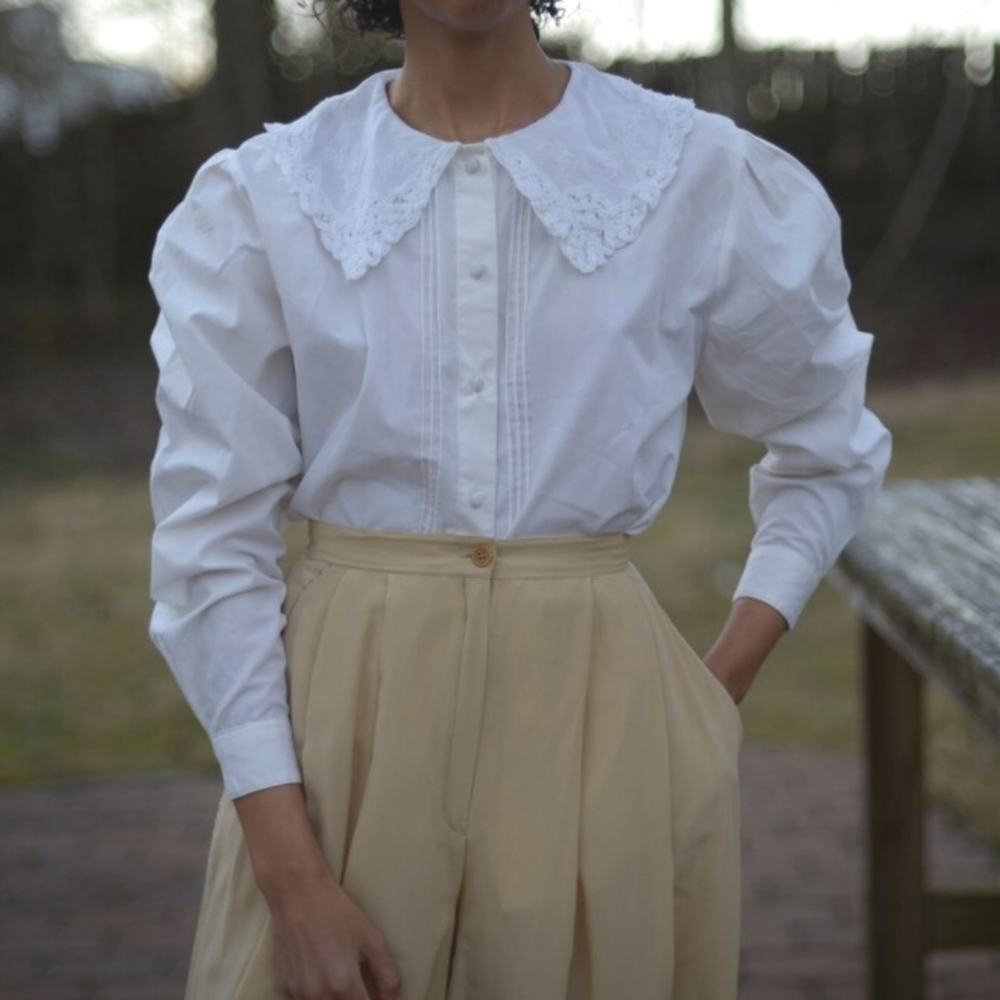 1980s romantic cotton lace and embroidered collar blouse, puff sleeve, large